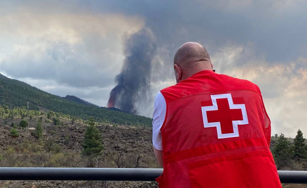 cruz-roja-volcan-la-palma.jpg