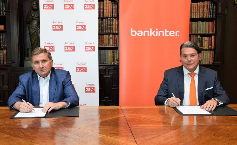 firma-acuerdo-Foment-Bankinter.jpg