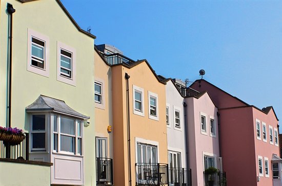 6114.row_2D00_houses_2D00_196105_5F00_640